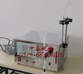 液體肥料灌裝機(jī) 豆奶灌裝機(jī) 定時(shí)灌裝機(jī)